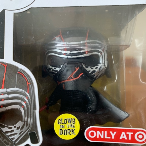 NIB Funko POP! Star Wars Kylo Ren Supreme Leader #308 - Picture 2 of 6